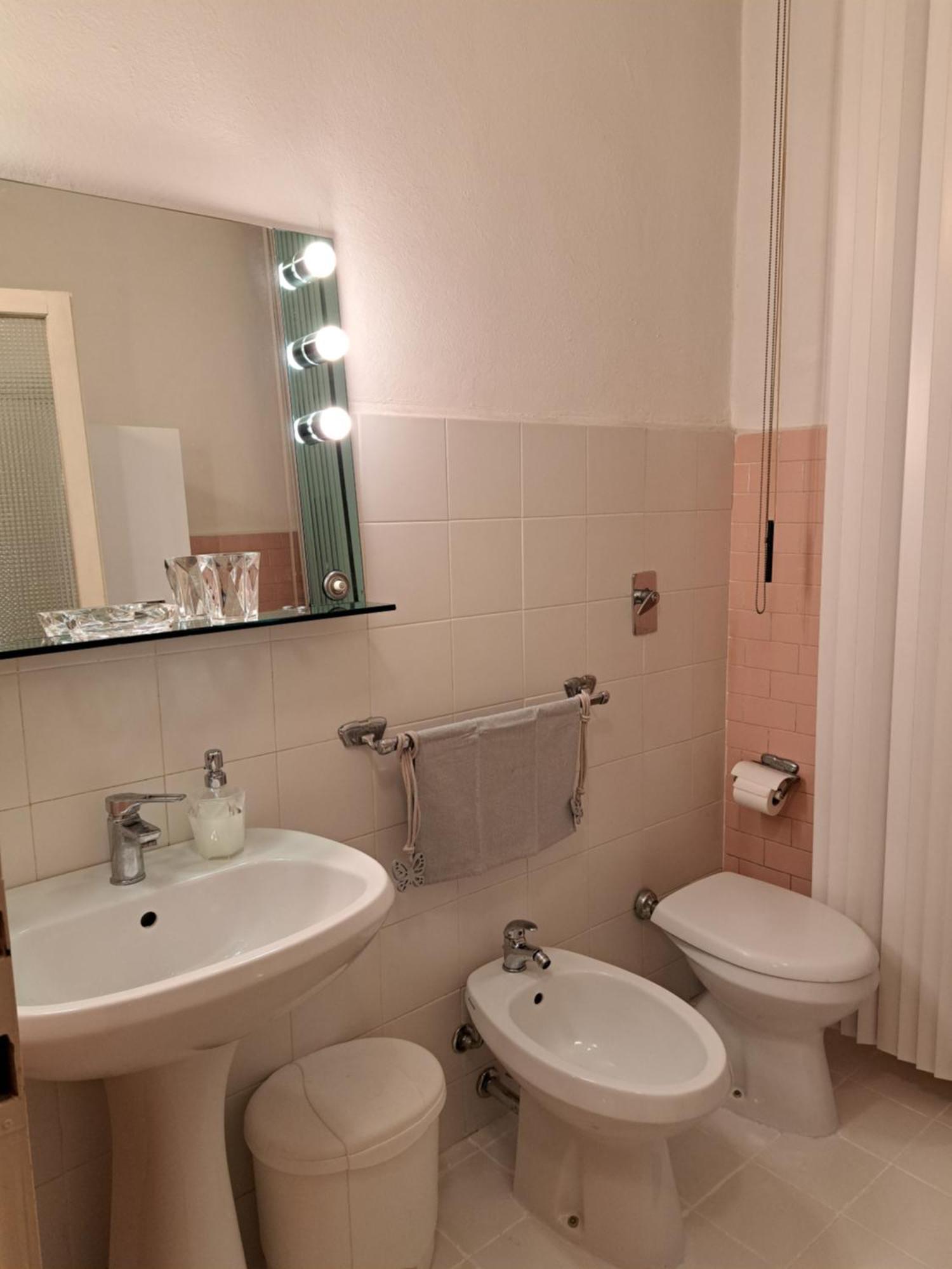 Foodwineart Apartment Mantova Luaran gambar