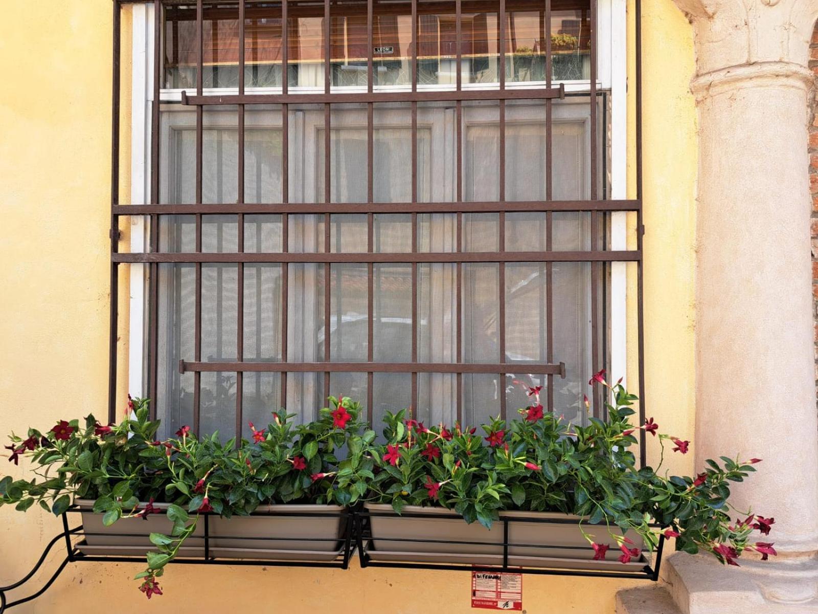Foodwineart Apartment Mantova Luaran gambar